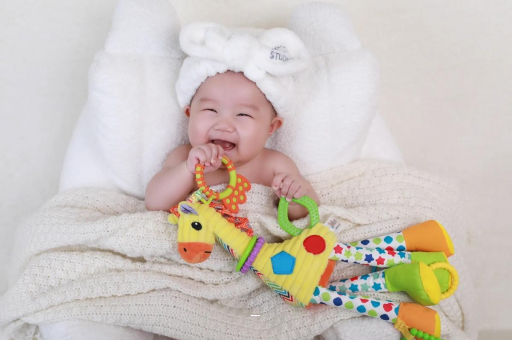 四平宝宝几个月会走路 四平宝宝几个月会走路